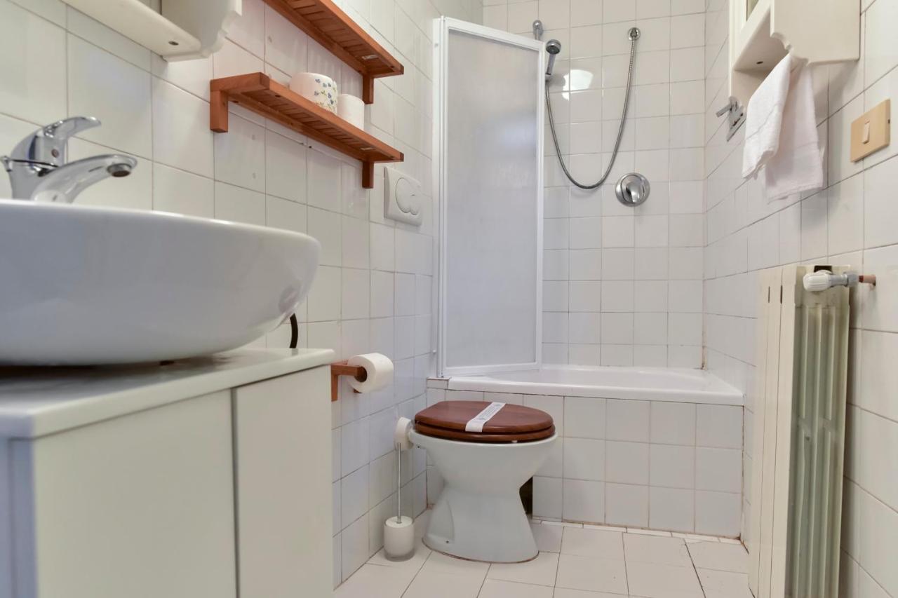 Monti Secret Garden Apartment โรม ภายนอก รูปภาพ